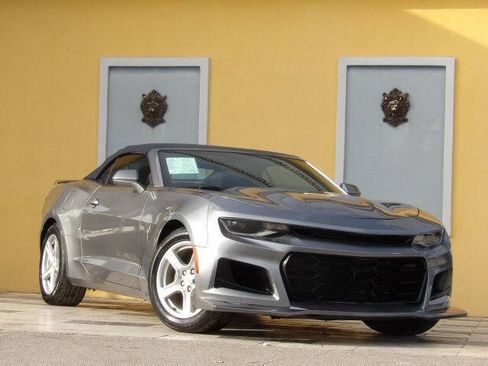 Used 2021 Chevrolet Camaro LT image 12