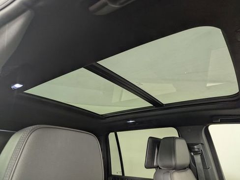 Used 2023 GMC Yukon XL Denali w/ Advanced Technology Package image 25