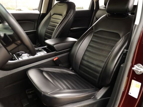 Used 2019 Ford Edge SEL w/ Equipment Group 201A image 22