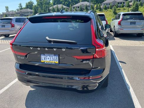 Used 2022 Volvo XC60 B5 Momentum AWD/4WD image 9