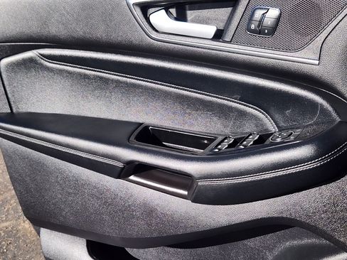 Used 2016 Ford Edge Titanium w/ Equipment Group 302A image 12