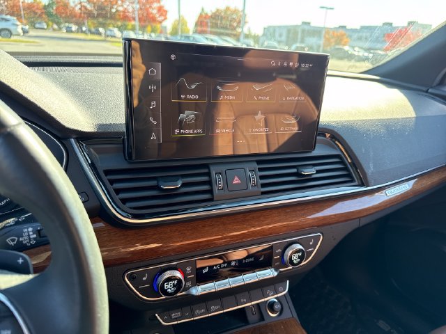 Used 2023 Audi Q5 2.0T Premium w/ Convenience Package AWD/4WD image 29