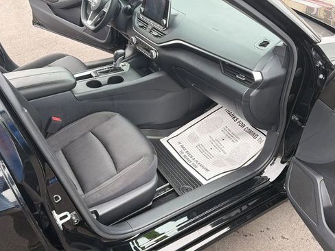 Used 2020 Nissan Altima 2.5 S FWD image 29