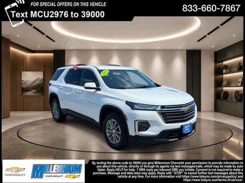 Certified 2023 Chevrolet Traverse LT FWD image 1