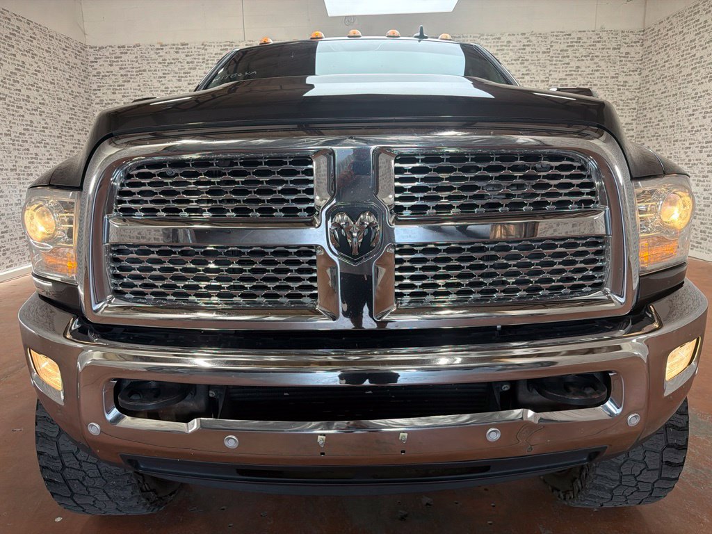 Used 2018 RAM 2500 Laramie AWD/4WD image 2