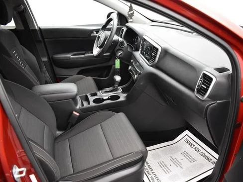 Used 2021 Kia Sportage LX w/ LX Fwd Popular Package image 17