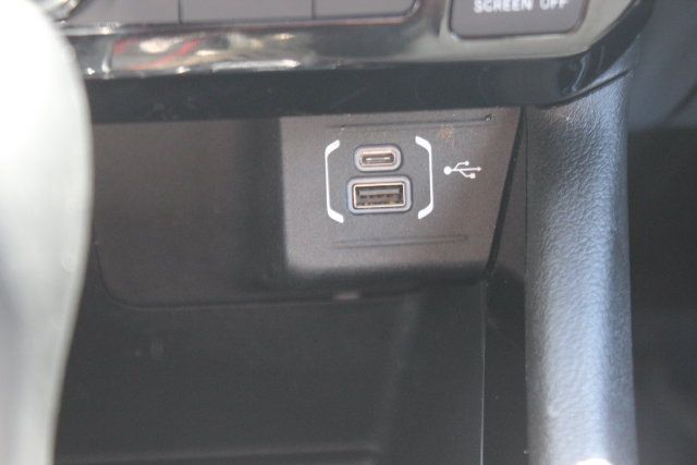 Used 2025 Jeep Compass Latitude w/ Convenience Group AWD/4WD image 8