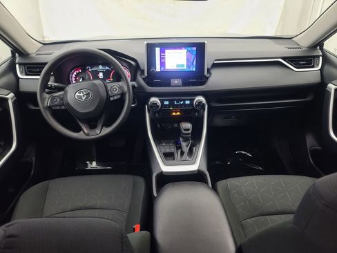 Used 2025 Toyota RAV4 XLE image 43