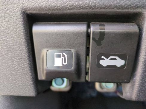 Used 2023 Nissan Versa SR w/ Trunk Package FWD image 22