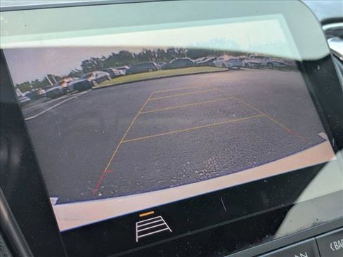 Used 2019 Chevrolet Malibu LT image 11