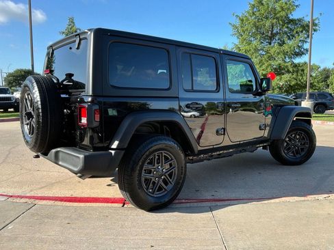 Used 2025 Jeep Wrangler Unlimited Sport AWD/4WD image 6