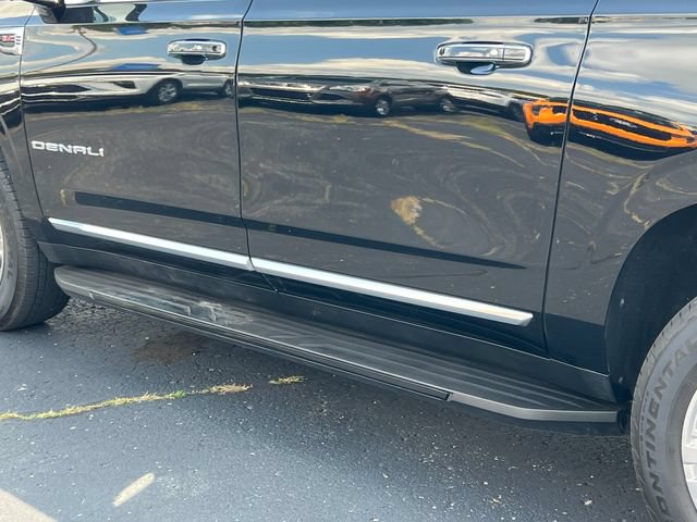 Used 2025 GMC Yukon XL Denali AWD/4WD image 11