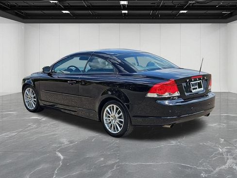 Used 2009 Volvo C70 T5 FWD image 3