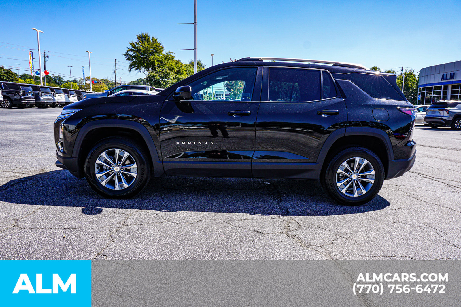Used 2025 Chevrolet Equinox LT w/ Convenience Package II FWD image 9