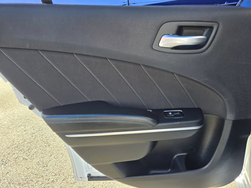 Used 2017 Dodge Charger R/T RWD image 17
