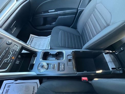 Used 2020 Ford Fusion SE image 18