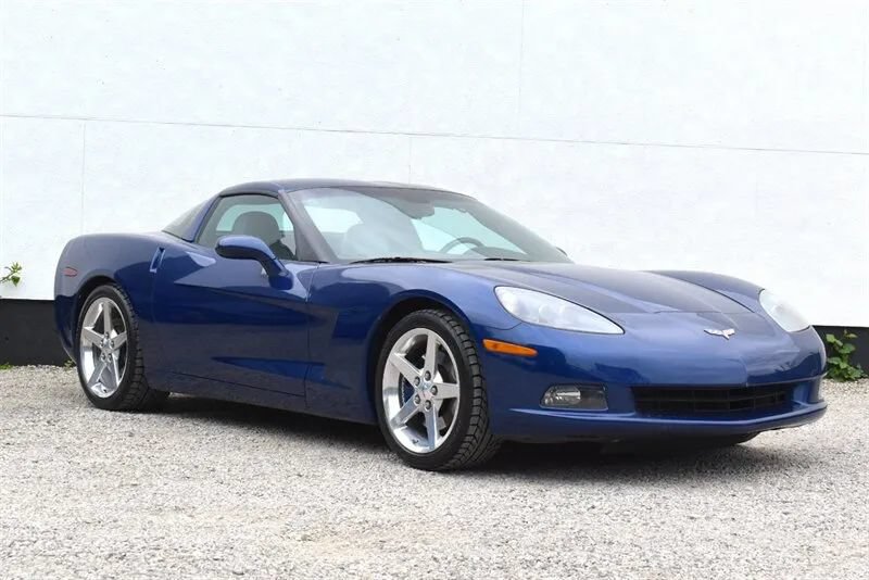 Used 2005 Chevrolet Corvette Coupe w/ Preferred Equipment Group RWD image 1