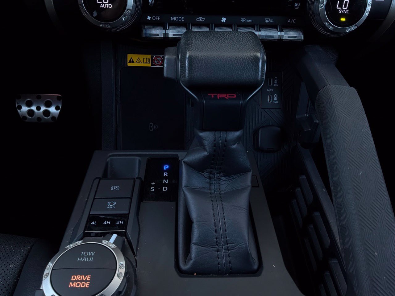 Used 2024 Toyota Tacoma TRD Sport w/ TRD Sport Premium Package AWD/4WD image 35