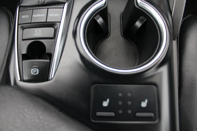 Used 2019 Toyota Camry XSE FWD image 34