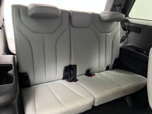 Used 2024 Hyundai Palisade SEL w/ Premium Package FWD image 39