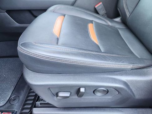 Used 2025 GMC Sierra 2500 AT4 w/ AT4 Premium Plus Package image 23