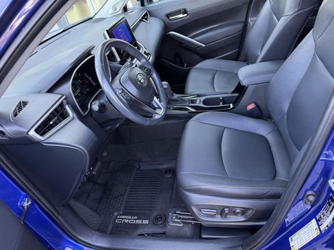 Certified 2023 Toyota Corolla Cross XLE w/ Convenience Package image 11