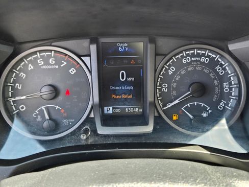 Used 2019 Toyota Tacoma TRD Off-Road w/ Technology Package AWD/4WD image 20