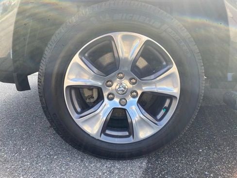 Used 2020 RAM 1500 Laramie AWD/4WD image 39