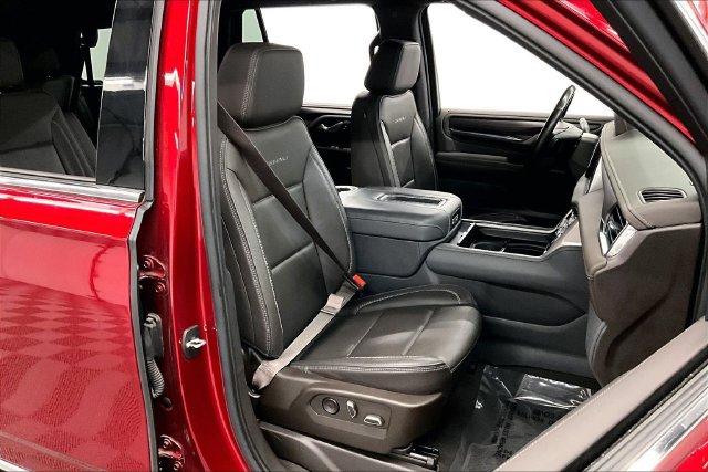 Used 2022 GMC Yukon Denali AWD/4WD image 8