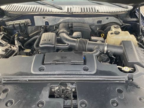 Used 2011 Ford Expedition XLT w/ 201A Rapid Spec Order Code image 28