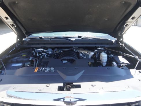 Used 2018 Chevrolet Silverado 1500 LT AWD/4WD image 37