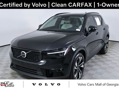 Certified 2025 Volvo XC40 B5 Ultra AWD/4WD image 1