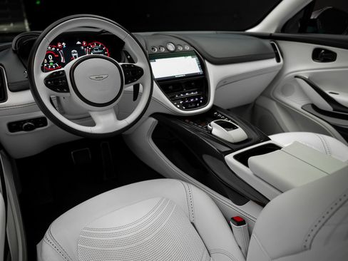 Used 2023 Aston Martin DBX AWD/4WD image 2