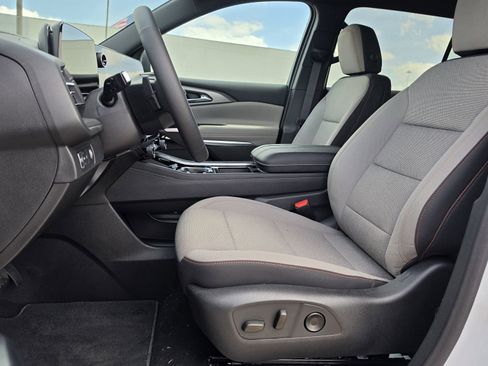 New 2026 Chevrolet Traverse LT FWD image 13