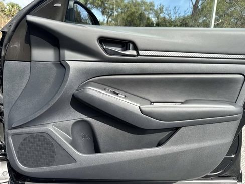 Used 2024 Nissan Altima 2.5 S image 14