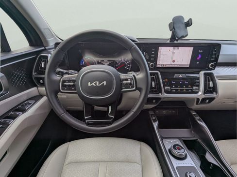 Certified 2024 Kia Sorento EX FWD image 25