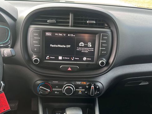 Used 2024 Kia Soul LX w/ Option Group 015 image 16