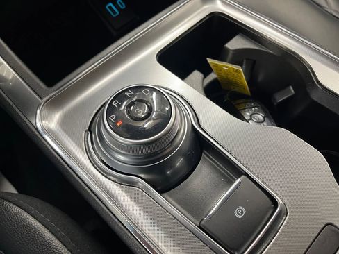 Used 2024 Ford Edge Titanium image 23