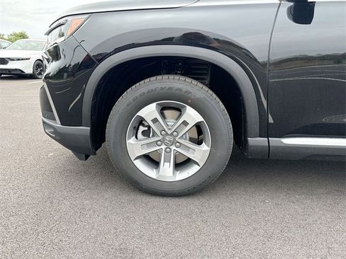 New 2025 Honda Pilot EX-L image 13