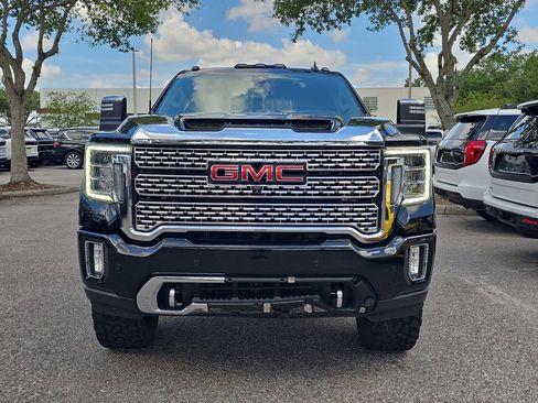 Used 2023 GMC Sierra 2500 Denali w/ Denali Black Diamond Edition AWD/4WD image 2