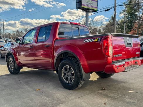 Used 2018 Nissan Frontier PRO-4X image 5