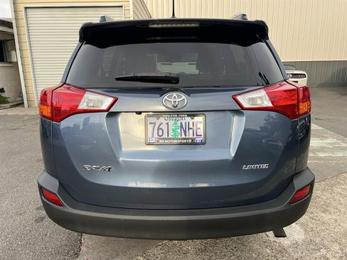 Used 2014 Toyota RAV4 Limited w/ Technology Package AWD/4WD image 4