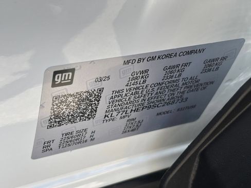 Used 2025 Chevrolet Trax LT w/ LT Convenience Package FWD image 28