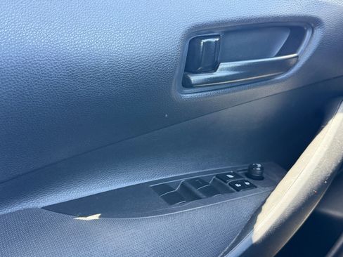 Used 2023 Toyota Corolla LE FWD image 31