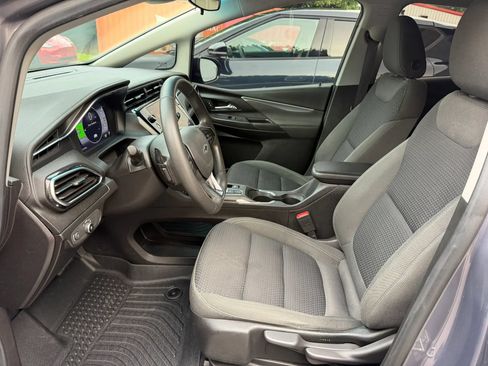 Used 2023 Chevrolet Bolt LT w/ Driver Confidence Package FWD image 16