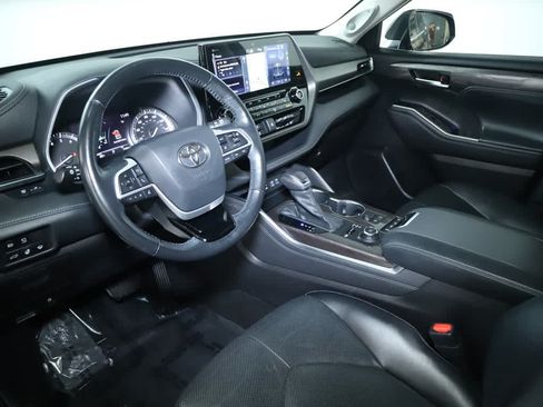 Used 2022 Toyota Highlander Limited AWD/4WD image 22