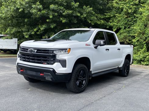 Used 2022 Chevrolet Silverado 1500 LT Trail Boss w/ LT Trail Boss Premium Package AWD/4WD image 5