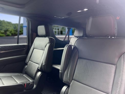 Certified 2023 GMC Yukon XL Denali w/ Denali Reserve Package AWD/4WD image 28