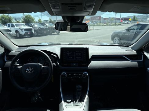 Used 2021 Toyota RAV4 LE w/ Carpet Mat Package (TMS) AWD/4WD image 15