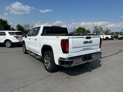 Used 2022 GMC Sierra 1500 SLT w/ SLT Premium Plus Package AWD/4WD image 4